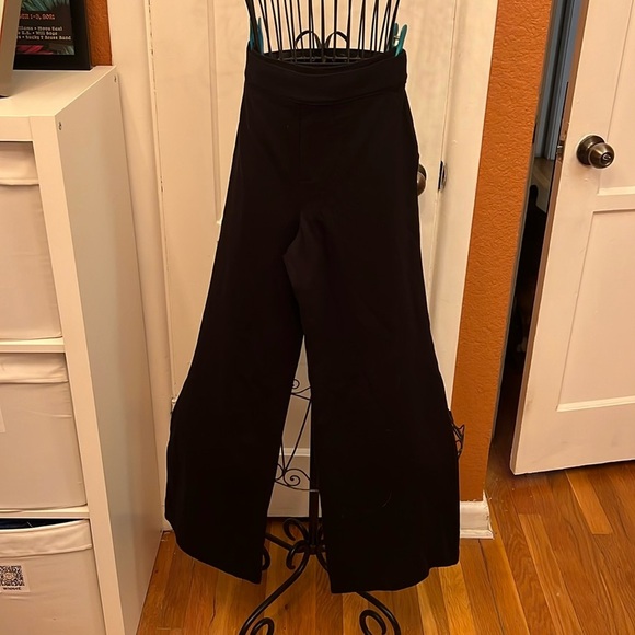 Spanx Wide-Leg Pants-Size M